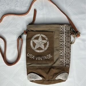NWT Clea Ray Military Green Recycled Canvas Crossbody Stamped Star USA Vintage